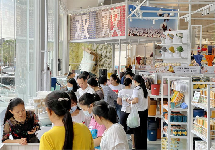 11月6号AG8公司人生就是博首家2400㎡家居生活馆2.0正式对外试营业 11月6号AG8公司人生就是博首家2400㎡家居生活馆2.0正式对外试营业