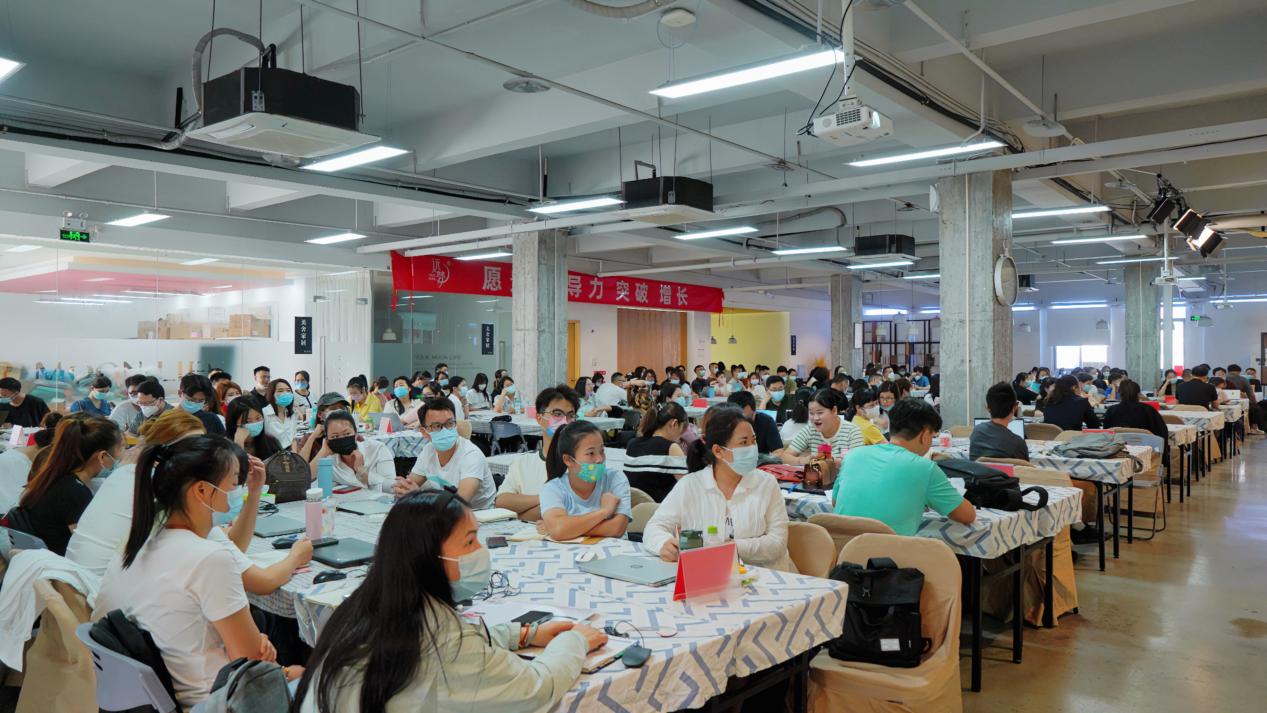 AG8公司人生就是博秋冬营销会议聚焦行业发展,倡导家居品质生活 AG8公司人生就是博秋冬营销会议聚焦行业发展,倡导家居品质生活